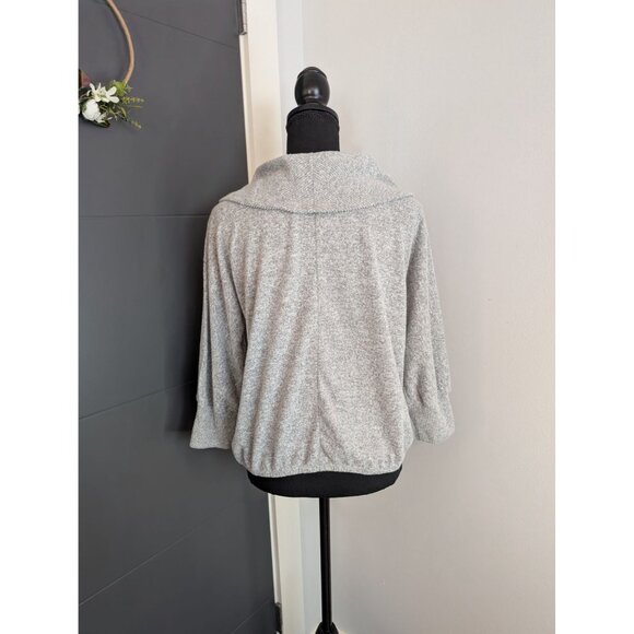Women's Super Soft Gray Cowl Neck 3/4 Sleeve Sweater Top with Banded Hem - Large - Picture 3 of 9